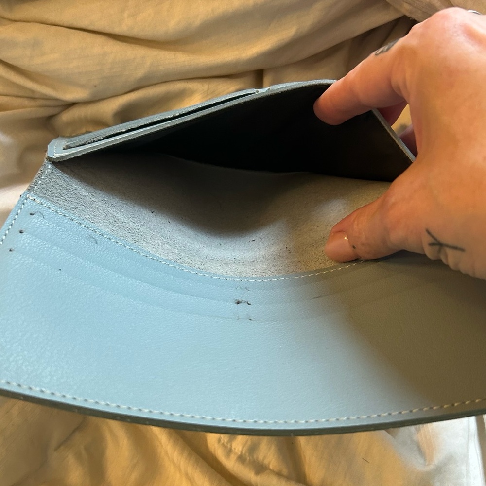 Simple Life Blue Wallet 🪪 - Picture 10 of 13